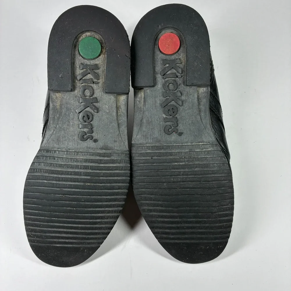 Kickers these chukka